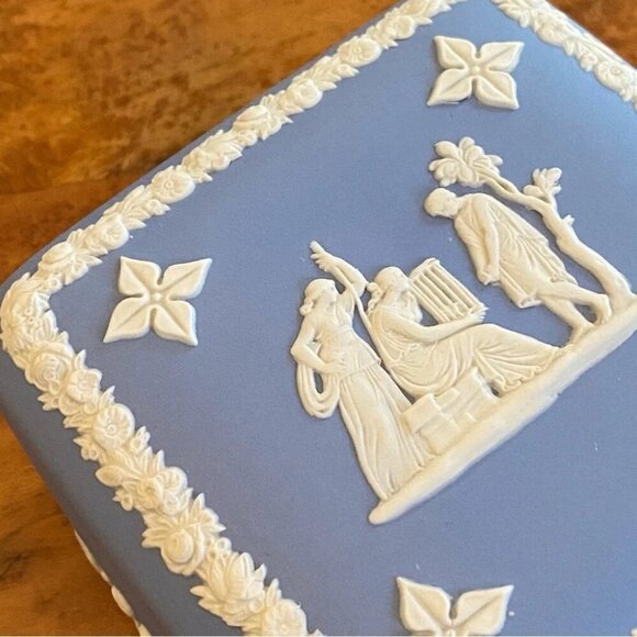Wedgwood England Jasperware Square Trinket Dish - Picture 5 of 15
